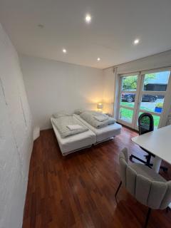 Rooms in quiet Black Courtyard Apartment - 2