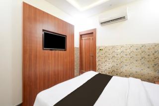 Super Townhouse Kali Ghat Prayagraj Formerly Ramesh Palace - 6