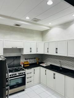 شقة واسعة بلمسة فندقية - 5