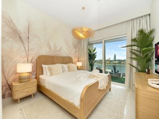 Ultra-Luxury 2 Bedroom Beachfront Escape with Sea Views - Dubai - 4