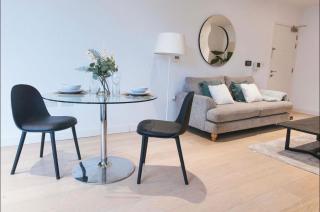 1 Bedroom apartment near Canning Town - 2