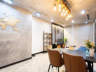 Luxury 1BR Apartment Landmark 81 Vinhomes Central Park - 1