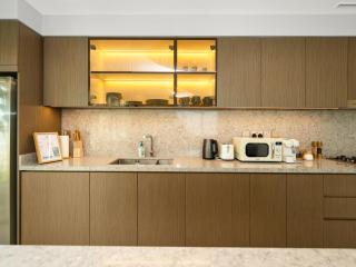 Ultra-Luxury 2 Bedroom Beachfront Escape with Sea Views - 4