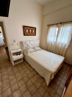 Departamento en peatonal y el mar - 1