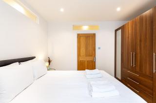 Chelsea Riverside Modern Escape - 7