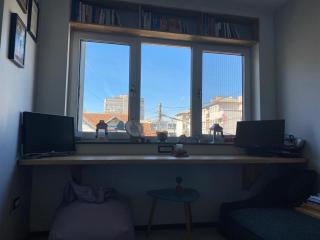 New Trendiest Location, Central & Modern apartment - 3