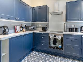 Heaven's Cottage - Mountain Ash - 4