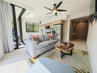 Torres del Mar rainforest-view two-bedroom condo - 8