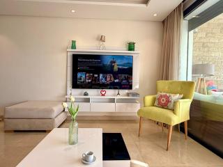 Sea View Apartment & Swimming Pool - 9