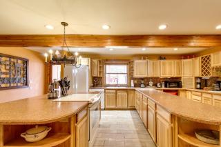 Near Sitgreaves Natl Park High Country Farmhouse - 1