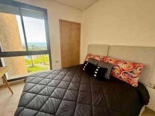 Sea View Apartment & Swimming Pool - 8