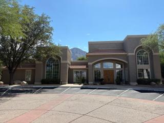 Resort Style Condo - 1