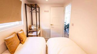 Raley Retreat Luxury Lodge - 6