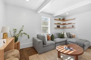 Relax in an upscale, renovated gem - 8