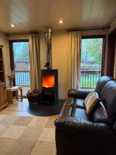 Charming 2 bedroom Lodge In the Shropshire Countryside with Fantastic Views - 9