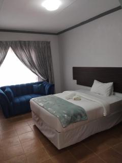 Mthembu Executive Accomodation - 5