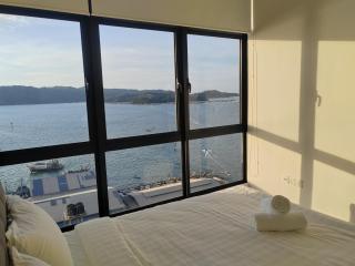Sunset Seaview 1BR with Balcony at The Shore Kota Kinabalu - 2
