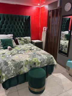 Lake boutique hotel empire - 8