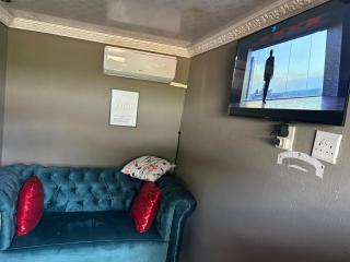 Lake boutique hotel empire - 1