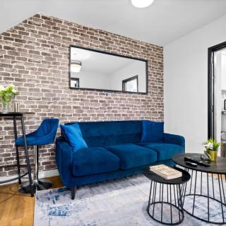 Stylish 5 Bed & 5 Bath House with Garden & Off-Street Parking 376M - 1