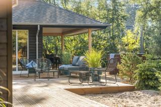 Architect-Designed Holiday Home Close To The Water - 0