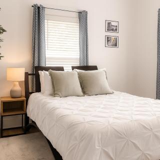 Hospitals Manito Park, Huckleberrys Market - 8