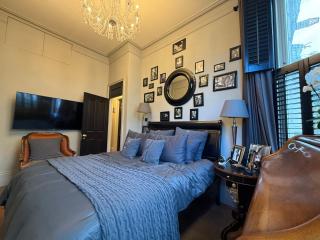 Holland Park Classic High Ceilings Luxury 2 Bed - 6