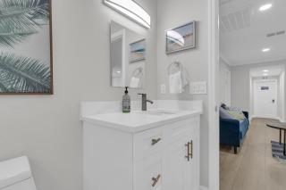 roomstr New Mexico Suite 1 Bedroom in South Tampa with Private Full Bathroom & FREE COFFEE - 5