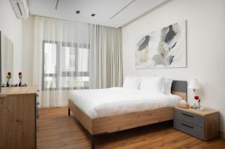 Luxury 1BR Apartment Self Entry - 3