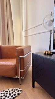 LUMIA Luxury-Balcony-Tower View-Parking - 9