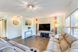 Coastal Cozy - Newport Home with Private Hot Tub - 5