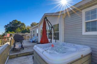 Coastal Cozy - Newport Home with Private Hot Tub - 7