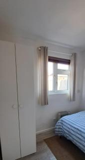 1 bed flat with private garden - 3