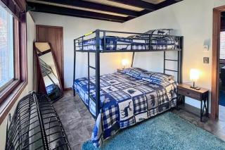 1 Mi to Beech Mtn! Family Retreat w/ Hot Tub - Beech Mountain - 8