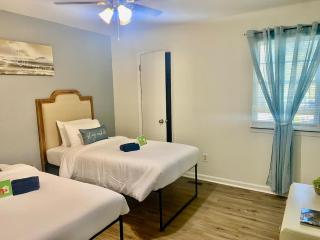 Hidden Gem 3BR Home Near Six Flags & ATL - 9