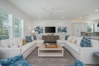 30A Beaches! Private Pool! Sleeps 18, includes Golf Cart - 3