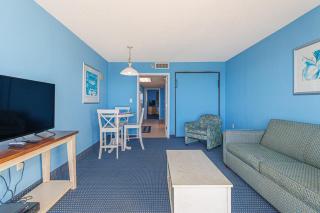 Spacious 1 BR Condo-Breathtaking Oceanfront Views! Bay Watch 706 - 1