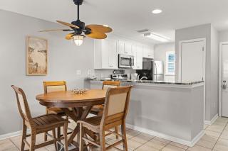 Romar Beach 112 condo - 4