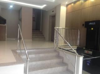 Apartamento Moderno no Coração de Curitiba com Conforto e Praticidade - 0