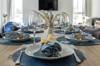 Stylish 4BR w Parking, Near USC, DTLA and Expo Park - 3