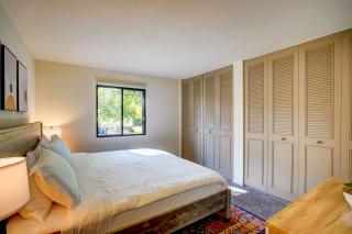 Free Parking Close to many Medical Centers - 2