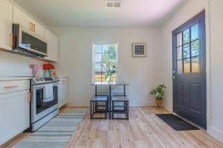 Spacious 4BR Fenced Backyard Area - 4