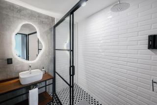 Botanic Loft Stylish and Cozy Retreat - 1