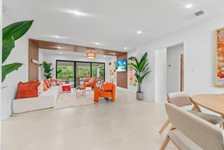 Villa Hermes Inspired Waterfront - 1