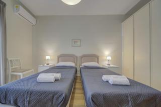 Dolce far niente Sliema Sea Front 3BD sleeps 8 - 3