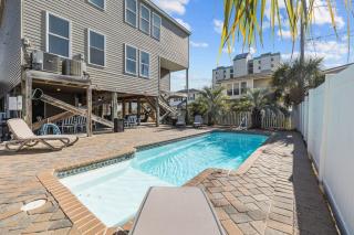 Sleeps 20 Retreat and Reunion Spot, Pool Heater, Balconies, Elevator and Ocean Views - 8