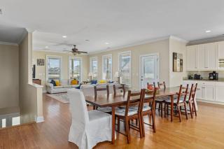 Sleeps 20 Retreat and Reunion Spot, Pool Heater, Balconies, Elevator and Ocean Views - 9