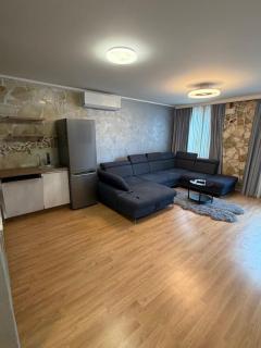 Next to the Presidential Palace - 4