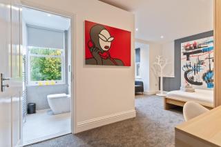 Faulkner Luxury Suites - 3