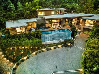 Beverly Glen Luxe Villa with 5BR, Pool Deck and Views - 8